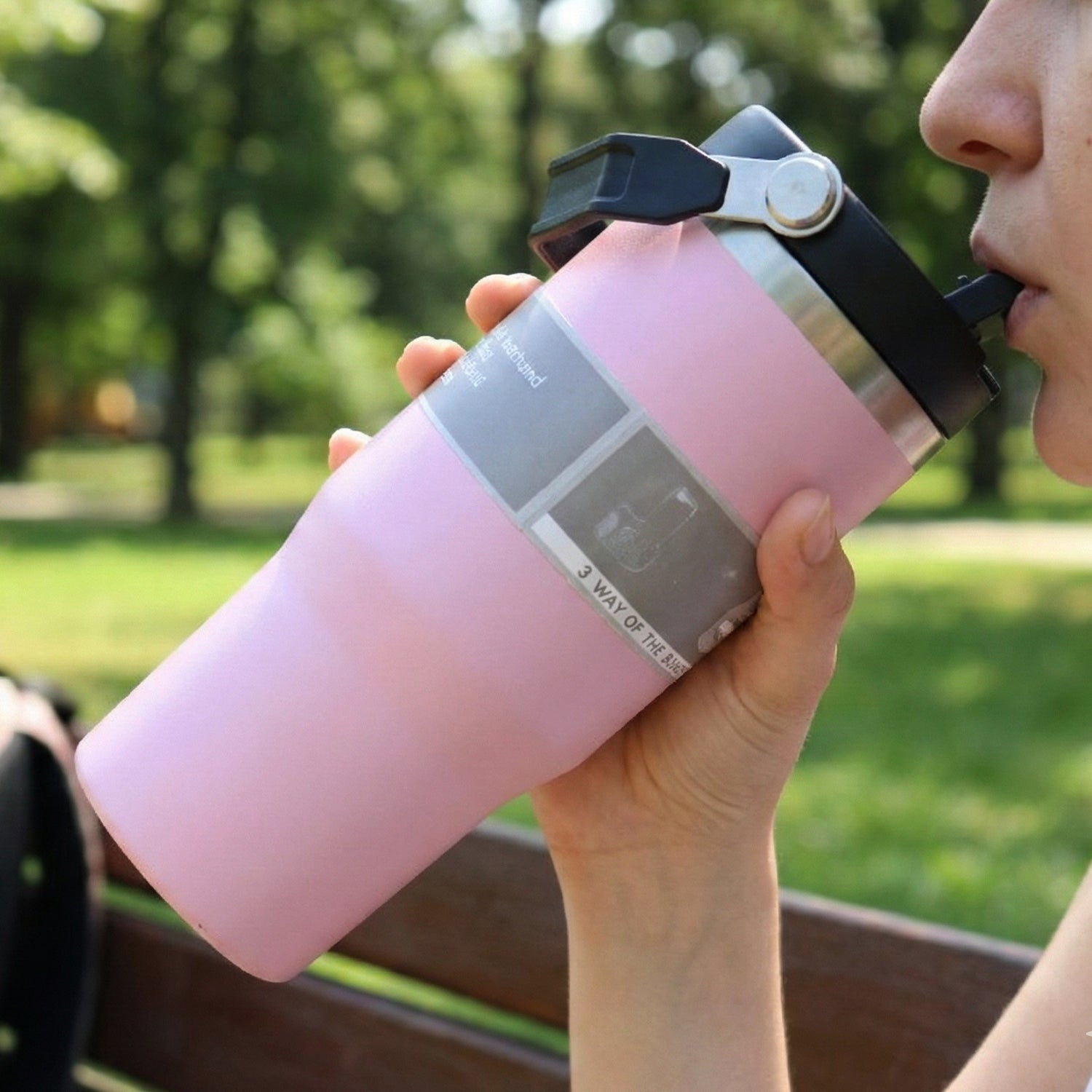 Premium Stainless Steel Insulated Travel Tumbler 900 ML (1 Pc) - Detailed Feature View 4