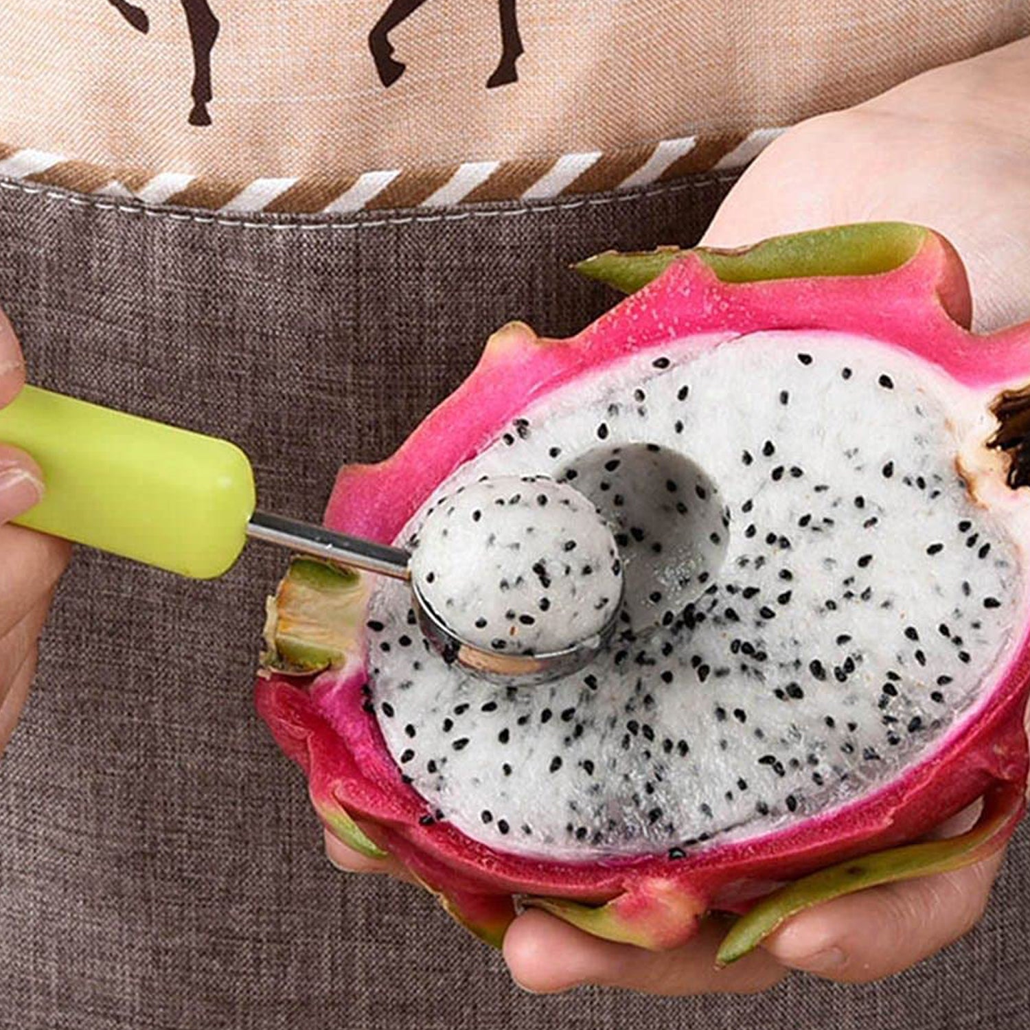 4-in-1 Stainless Steel Fruit Baller & Scooper - Detailed Feature View 2