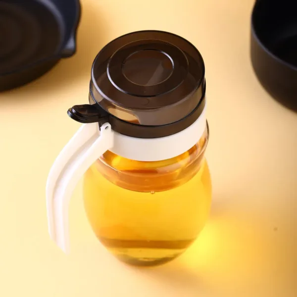 Oil Dispenser Plastic with small nozzle 650ml