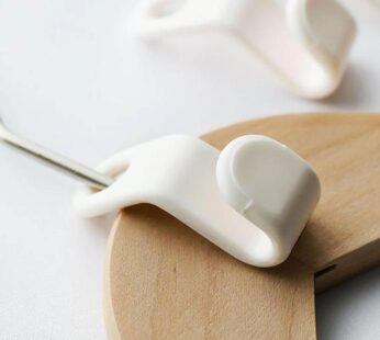 Plastic Clothes Hanger with Non-Slip Pad