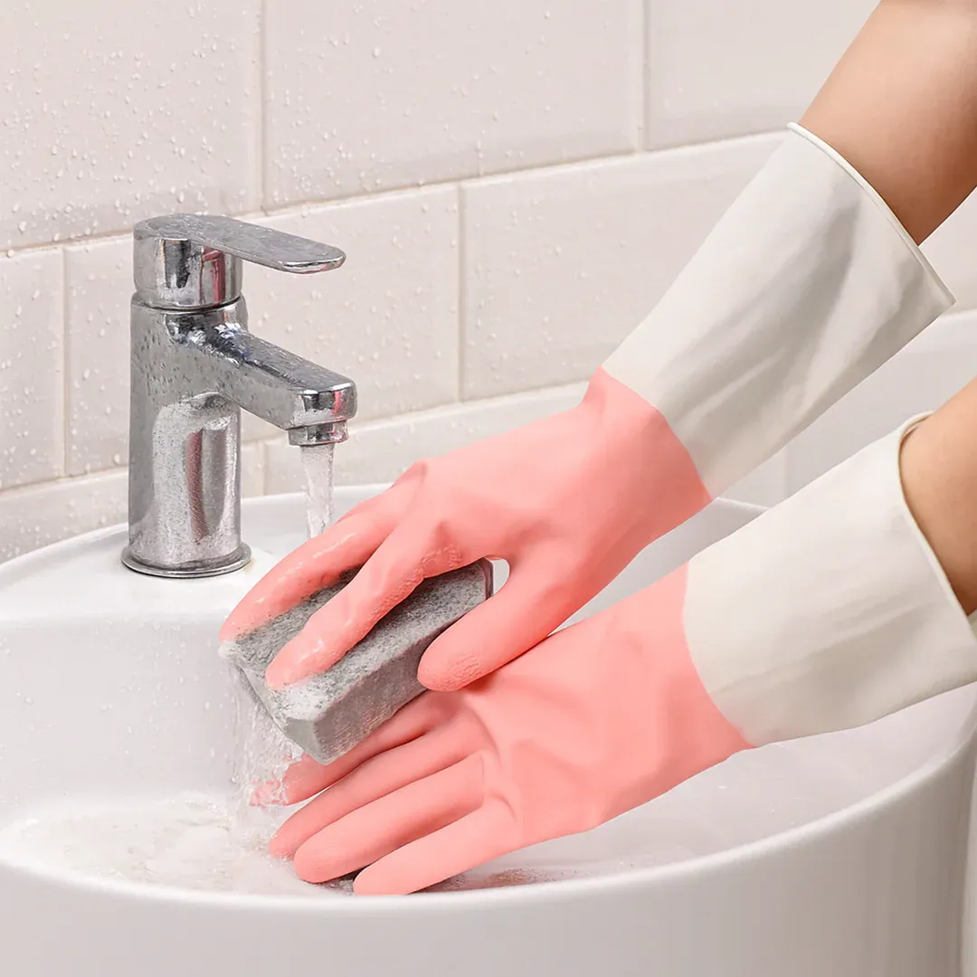 Medium Reusable Long-Cuff Household Cleaning Gloves - (1 Pair) - Detailed Feature View 2