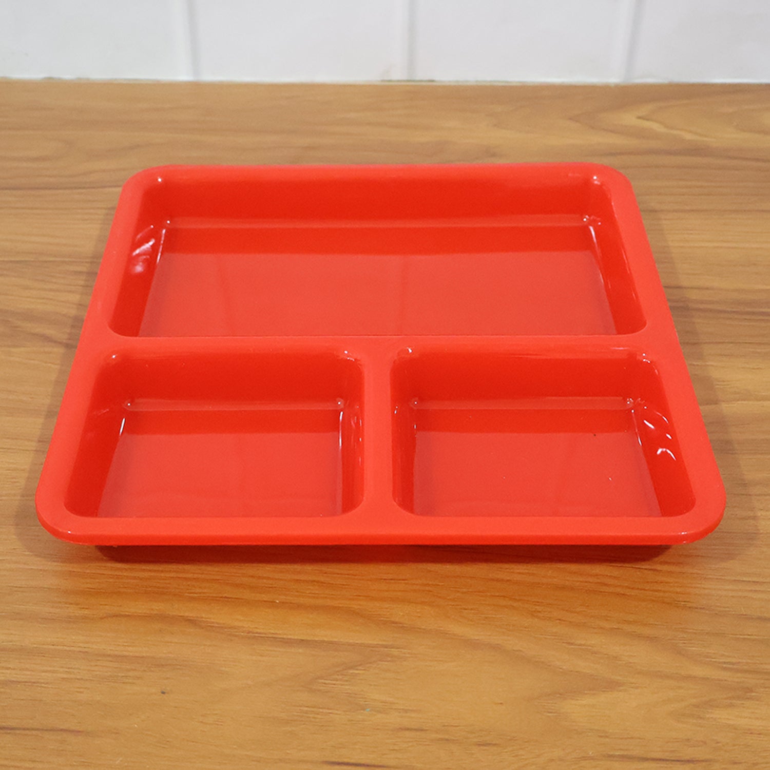 Plastic 3-Compartment Rectangular Meal Serving Tray / Plates (1 Pc) - Detailed Feature View 7