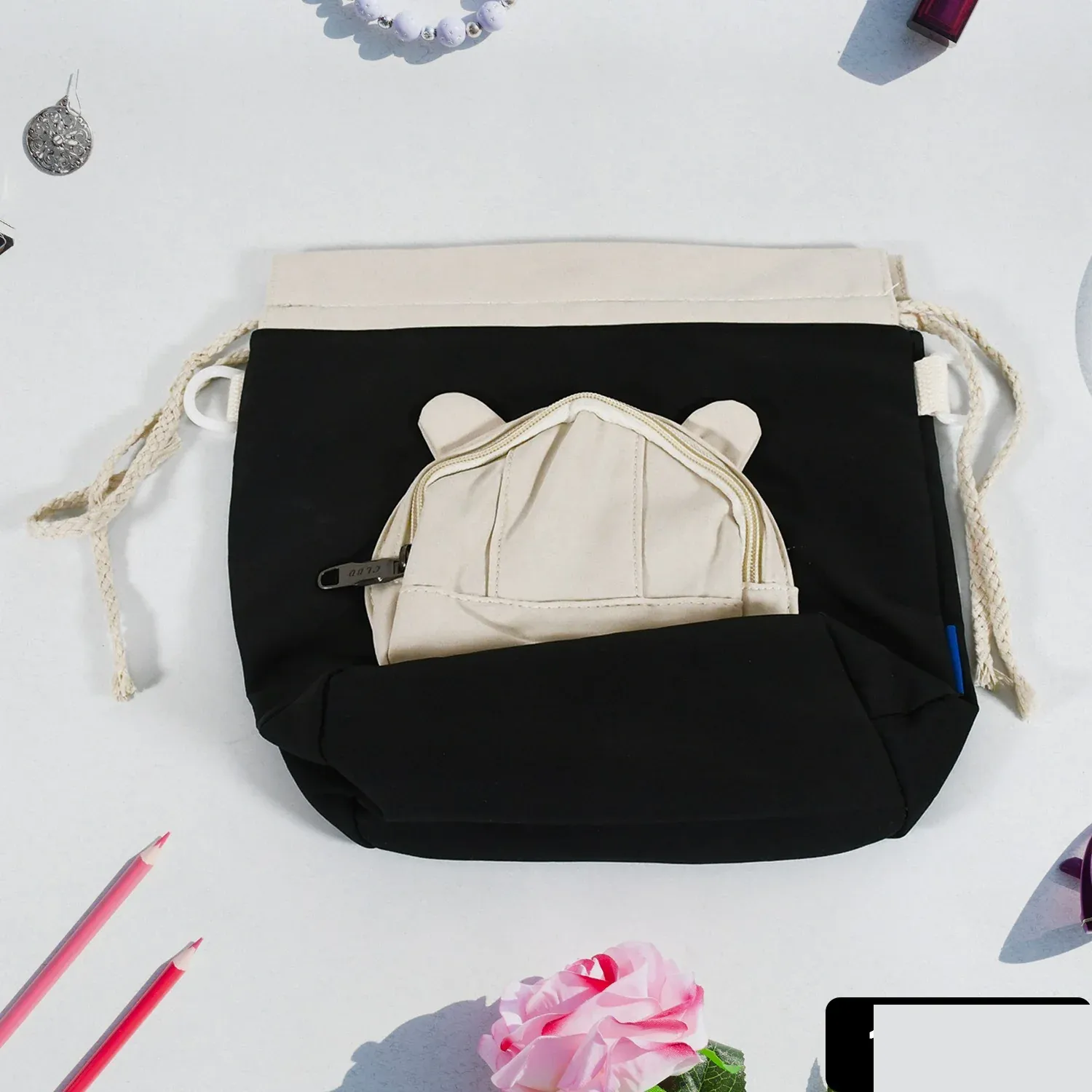 Women's Casual Canvas Handbag Fashion Personality Bag Travel Bag - Detailed Feature View 1