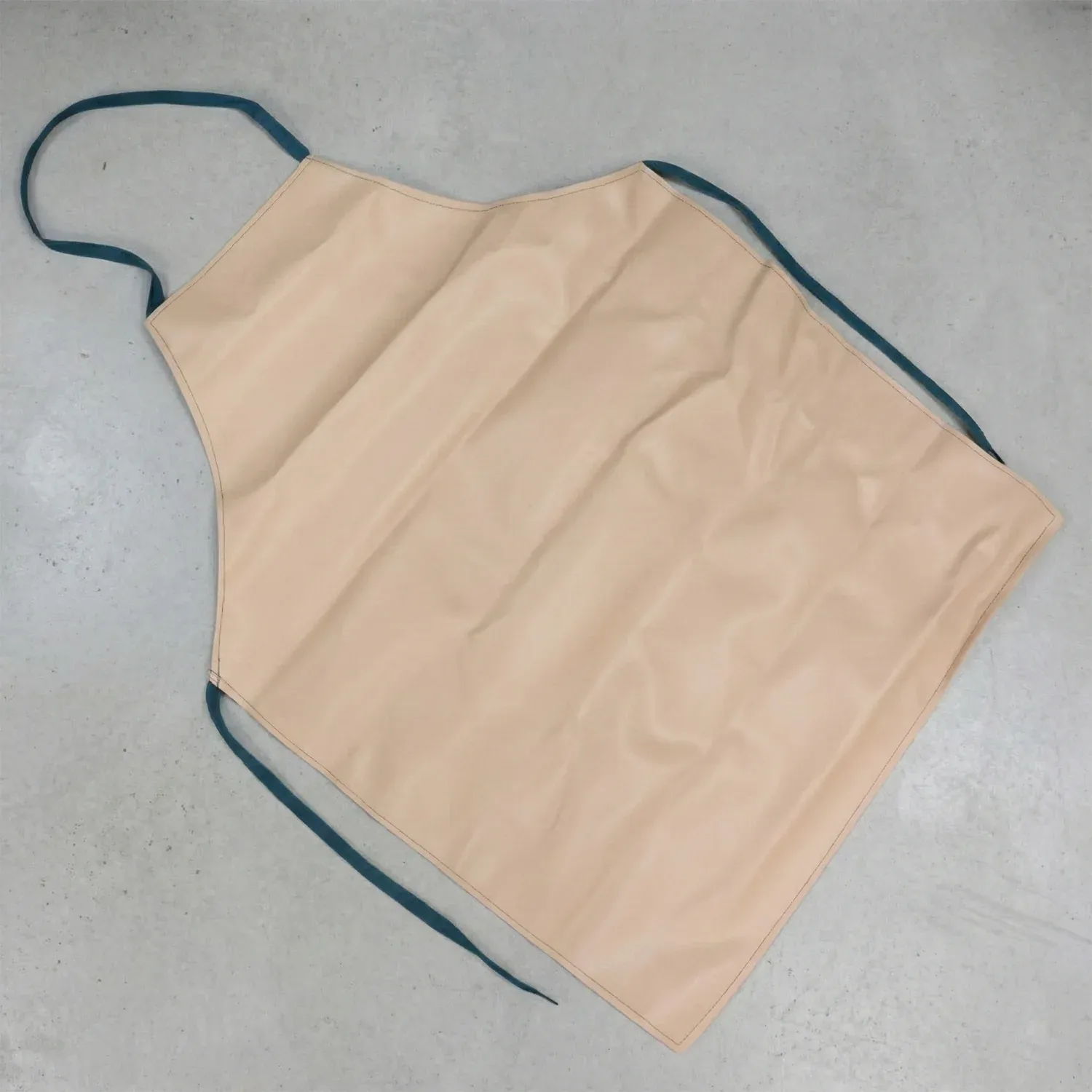 Durable Premium Kitchen Apron (1 Pc) - Detailed Feature View 3