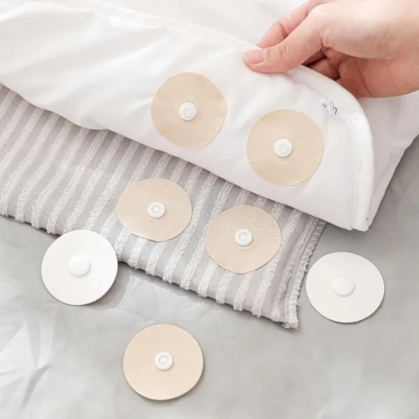 4 Pair Lightweight Quilt Clamps & Grippers – Anti-Slip Bed Sheet Holders for Comforter, Blanket & Mattress Corner Fixing