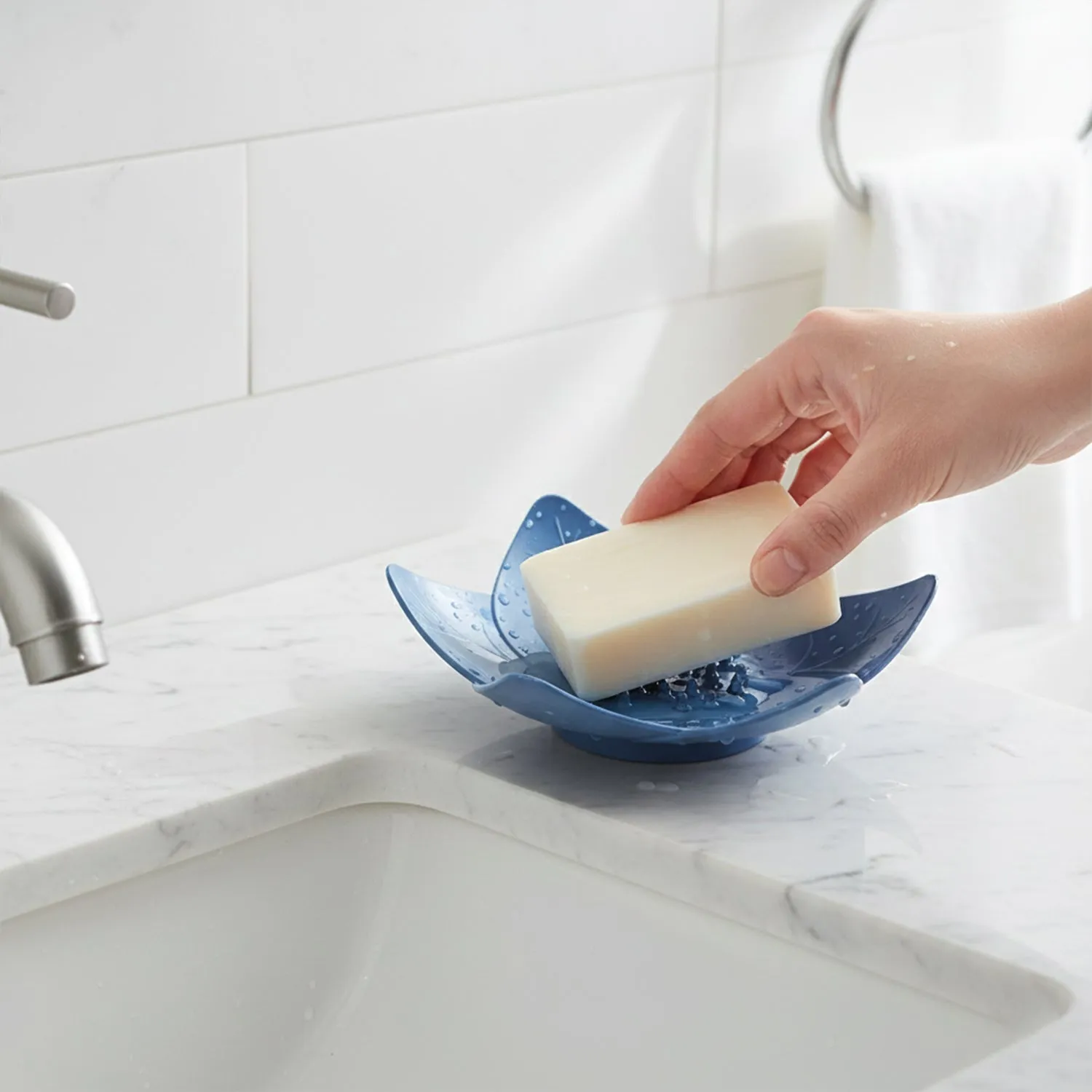 Supermom 3-Piece Lotus Blossom Design Soap Holder Set - Detailed Feature View 5