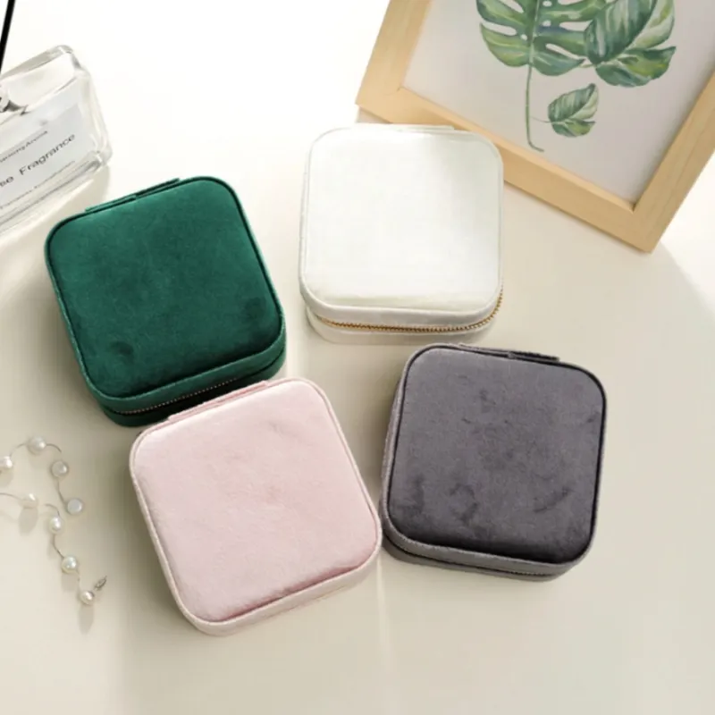Velvet Mini Jewelry Organizer Travel Case – Compact Jewelry Storage Box for Travel & Daily Use (Random color-Pack of 1) - Detailed Feature View 2
