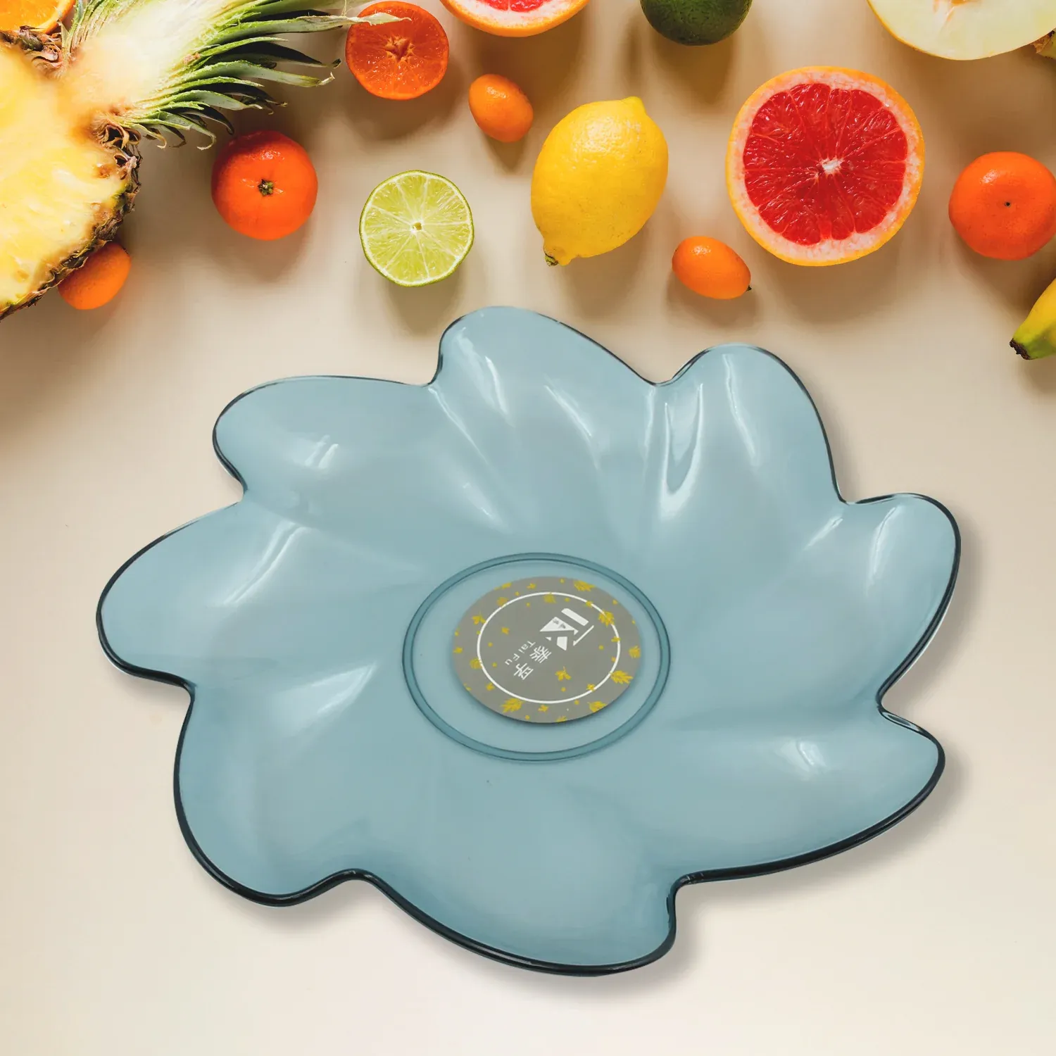 Flower Shape Kids Plastic Plate - for Dinner, Snacks & Party Supplies (1pc) - Detailed Feature View 2