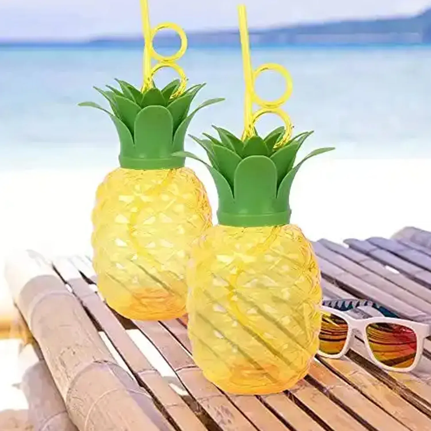 Plastic Pineapple Cup with Straw - 16.7 oz Tropical Party Favor - Detailed Feature View 2