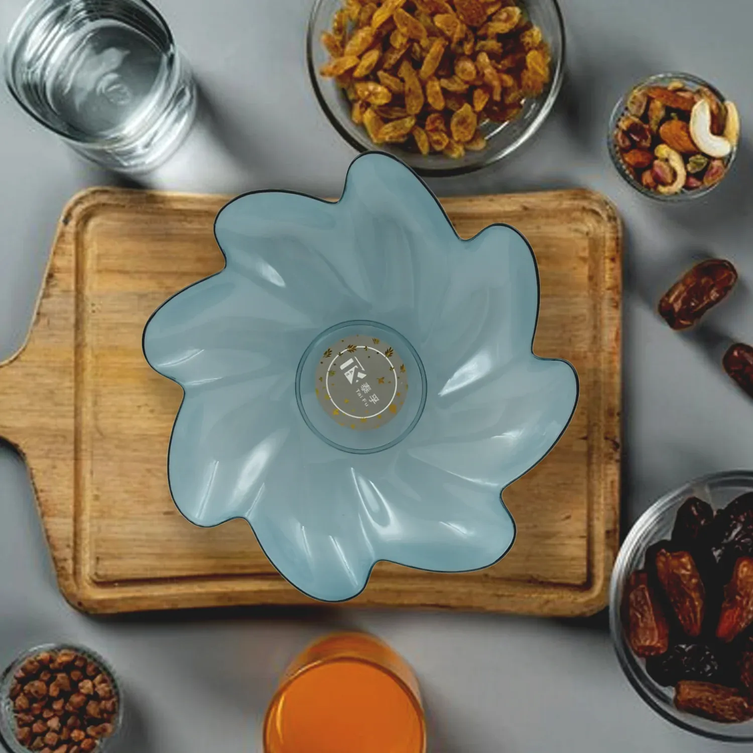Flower Shape Kids Plastic Plate - for Dinner, Snacks & Party Supplies (1pc) - Detailed Feature View 3