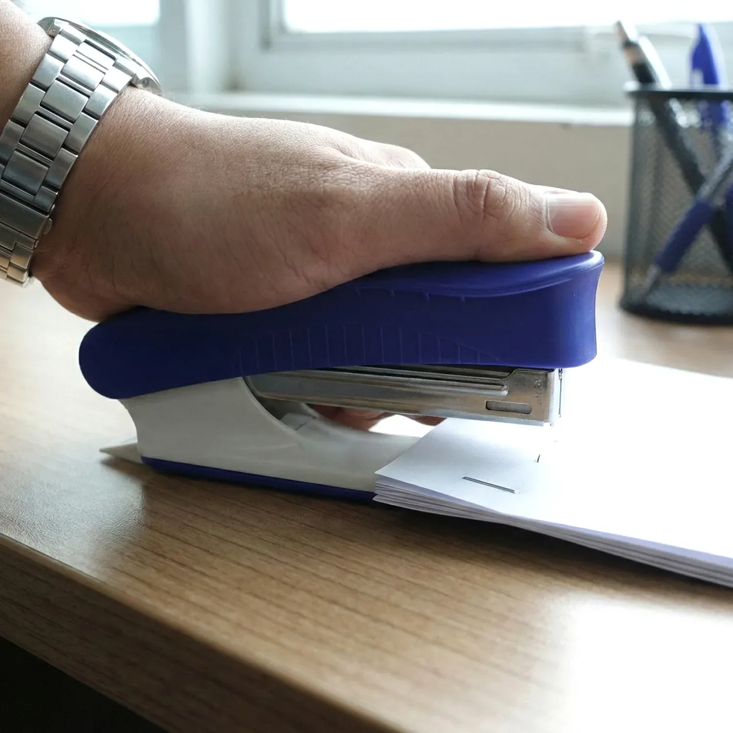 Kangaro Trendy 10 Manual Stapler (1 Pc) - Detailed Feature View 2