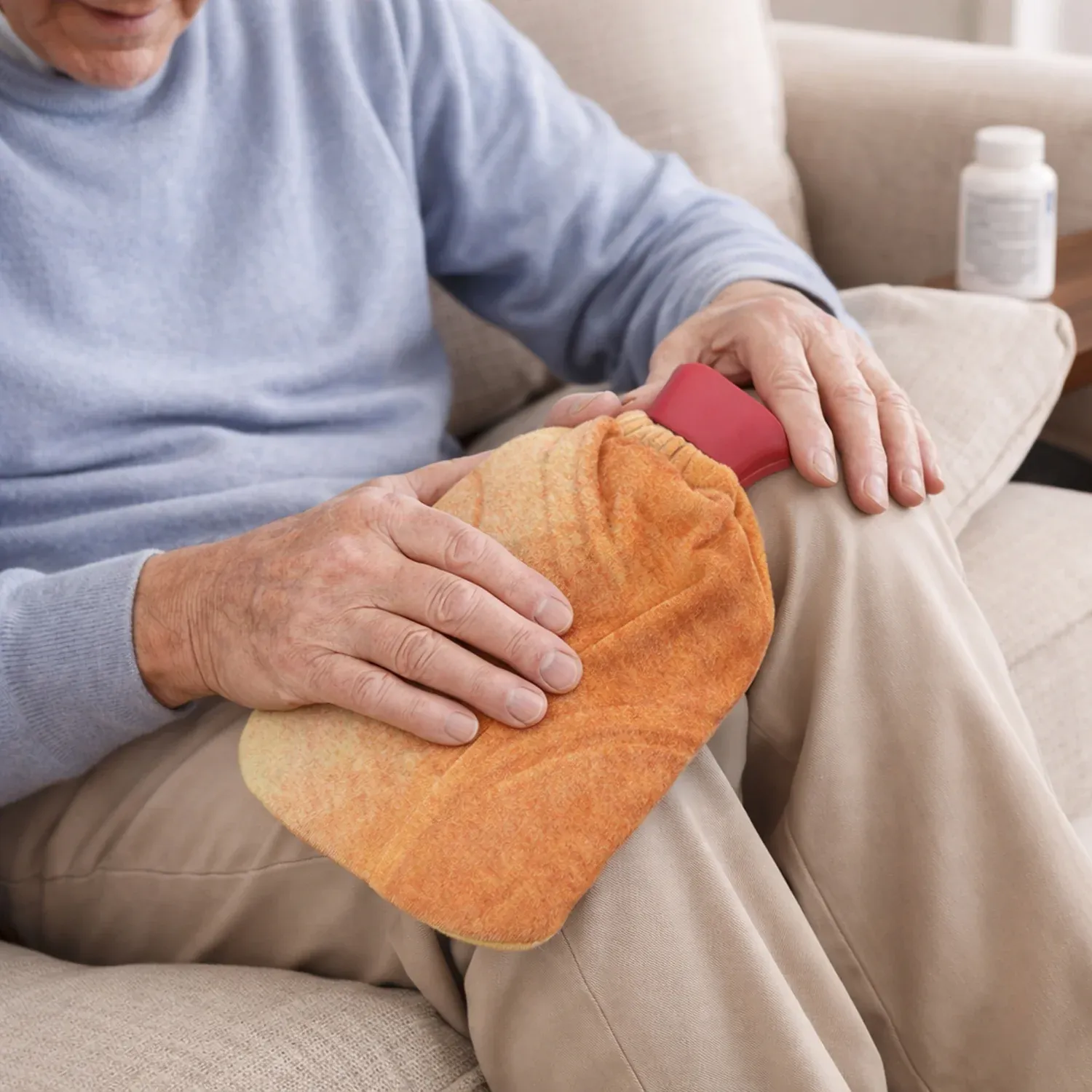 Reusable Hot Water Bag with Soft Fabric Cover for Pain Relief - Detailed Feature View 2