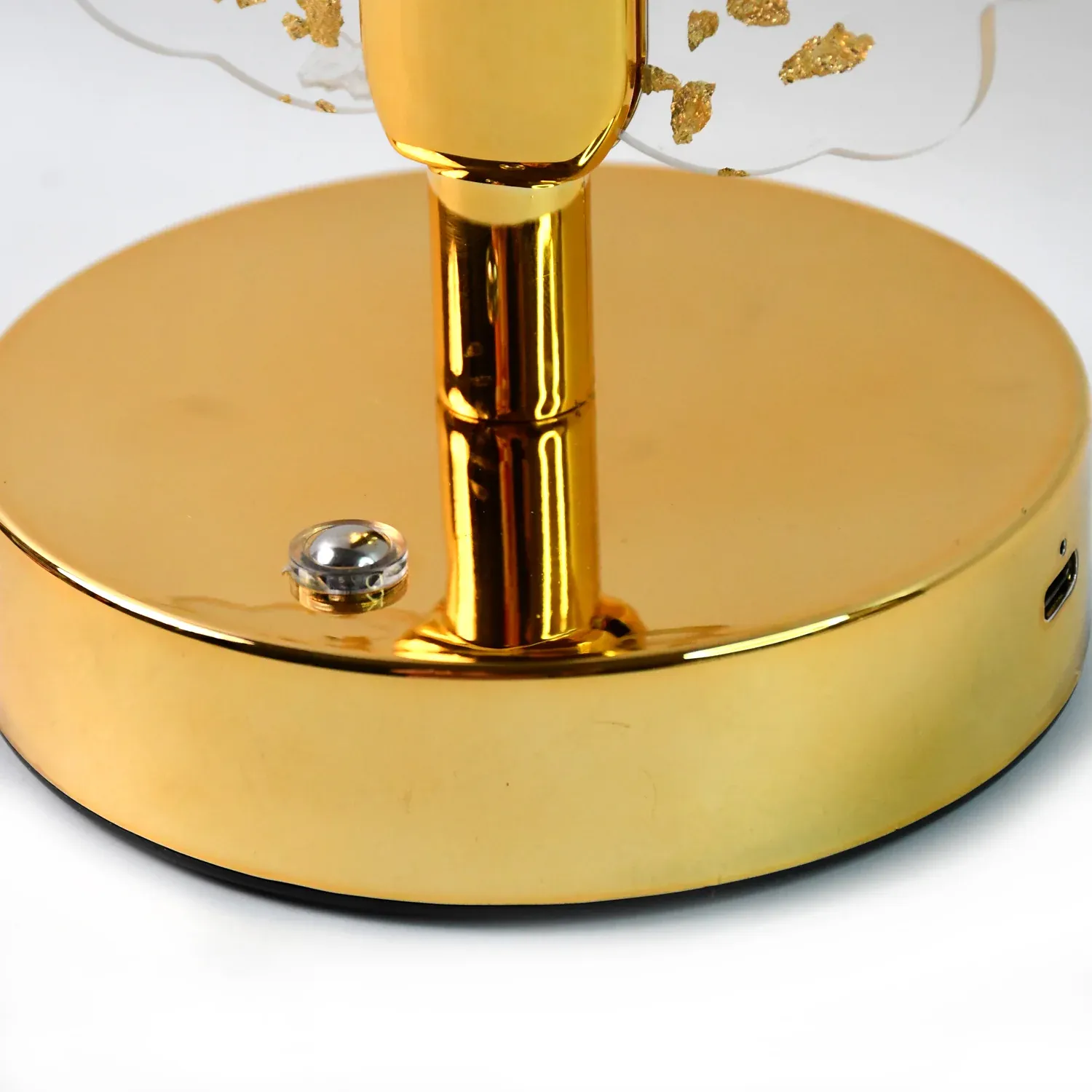 Luxury Golden Crystal LED Table Lamp (1 Pc) - Detailed Feature View 2