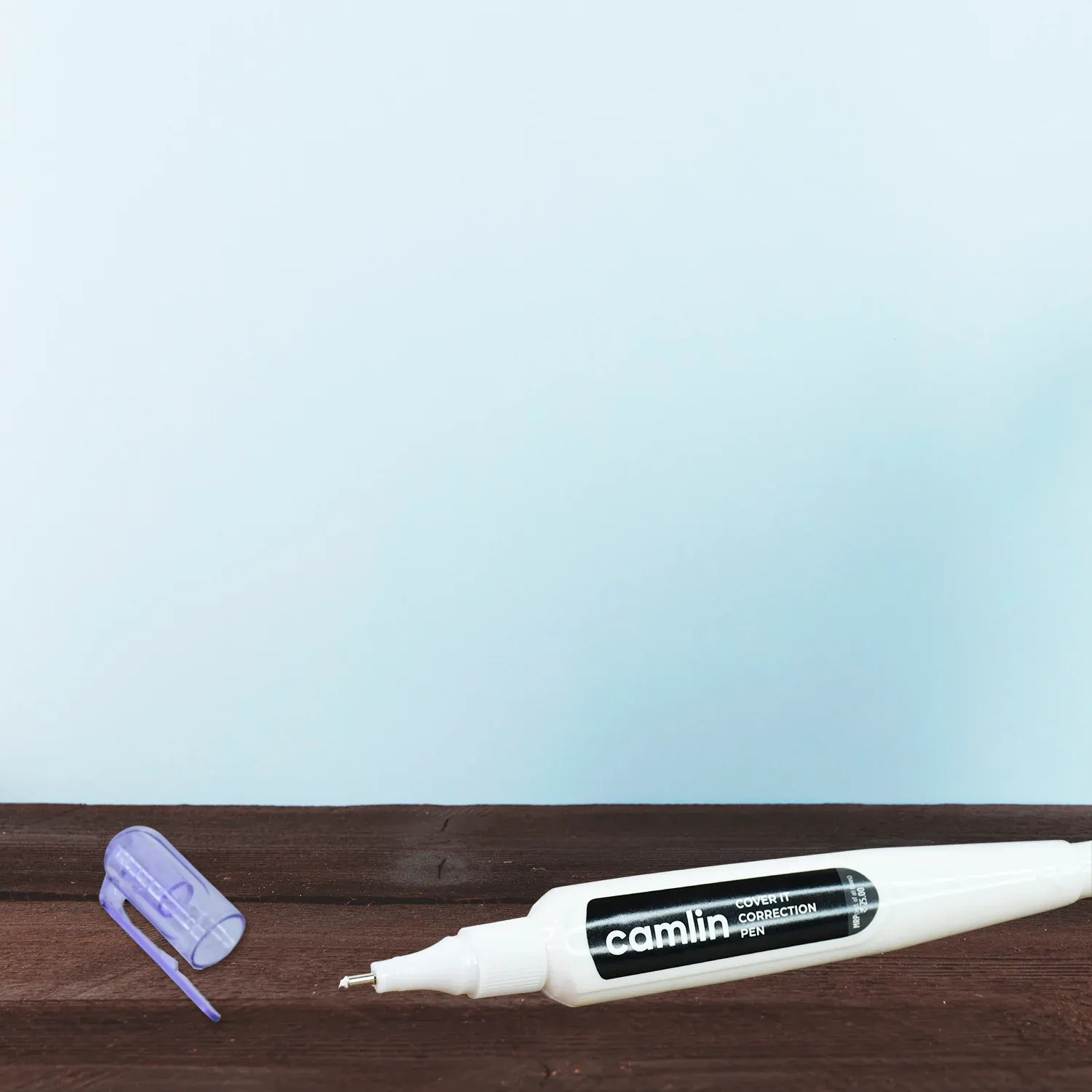 Correction Pen – Quick-Dry Precise Coverage - Detailed Feature View 3