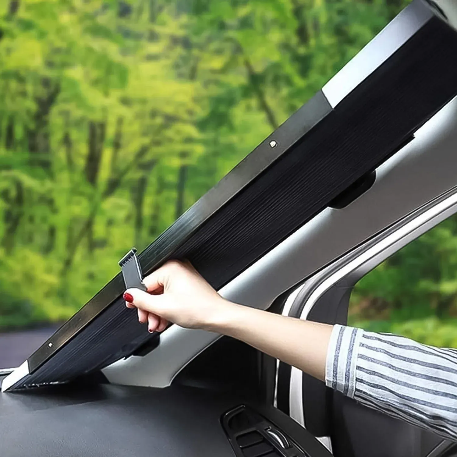 Retractable Long Foldable Windshield Sun Shade for Car (1 Set) - Detailed Feature View 3