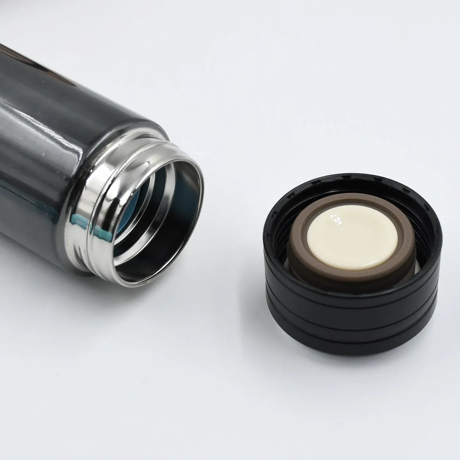 Stainless Steel Vacuum Bottle with Leak Proof Cup Lid 1 Pc - Detailed Feature View 1