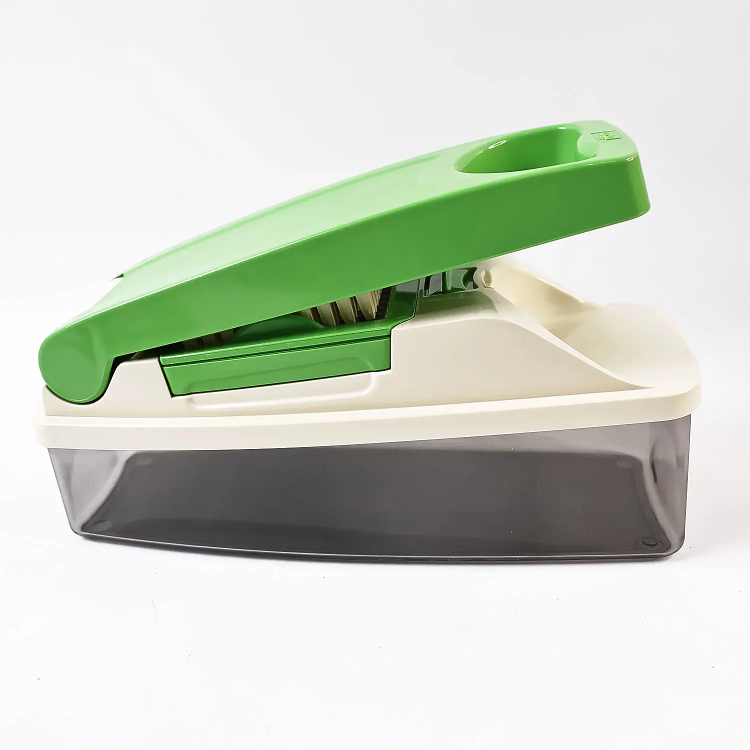 14-in-1 Vegetable Chopper – Multipurpose Fruit & Veg Slicer Set - Detailed Feature View 3