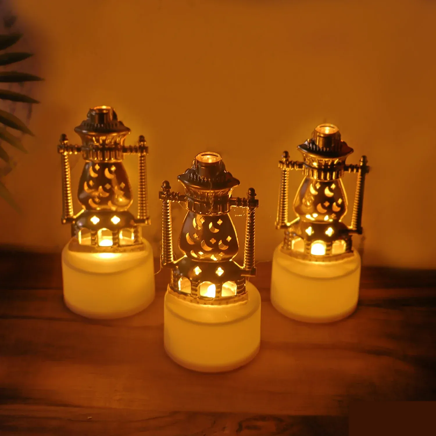 Lantern Style Flameless LED Candles – Safe Vintage Ambience (12 Pc) - Detailed Feature View 2