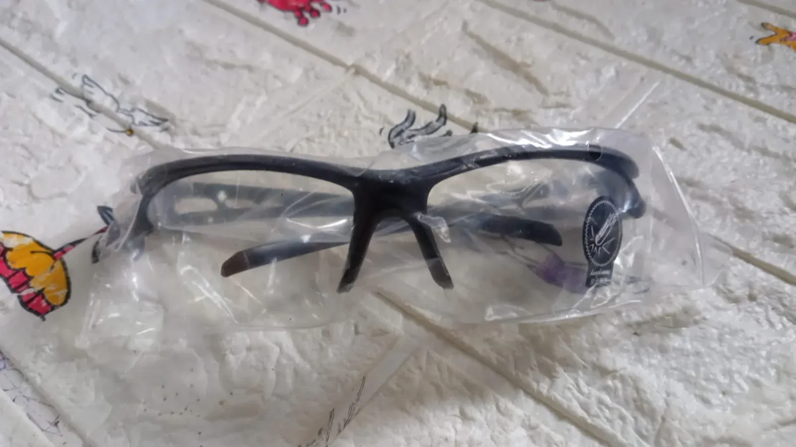 UV Protected Cycling Eyewear Outdoor Sports Men Women Sunglasses - Detailed Feature View 6