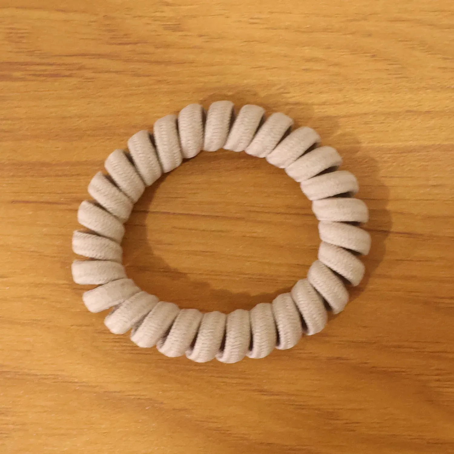 Soft Stretchable Spiral Coil Hair Band - No Crease, 1 Pc - Detailed Feature View 7