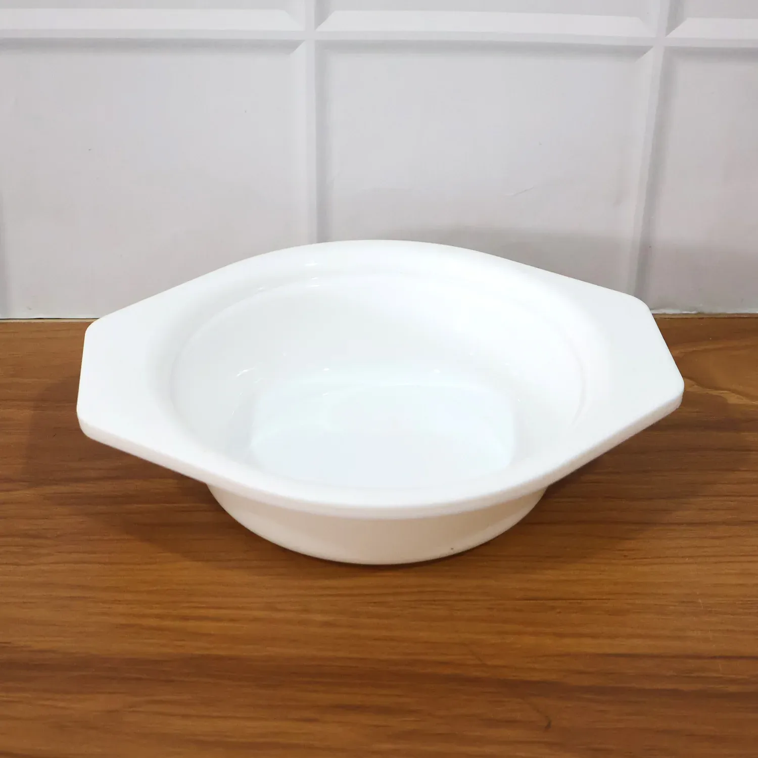Plastic Serving Bowl with Easy-Grip Side Tabs – Durable & Lightweight - Detailed Feature View 6
