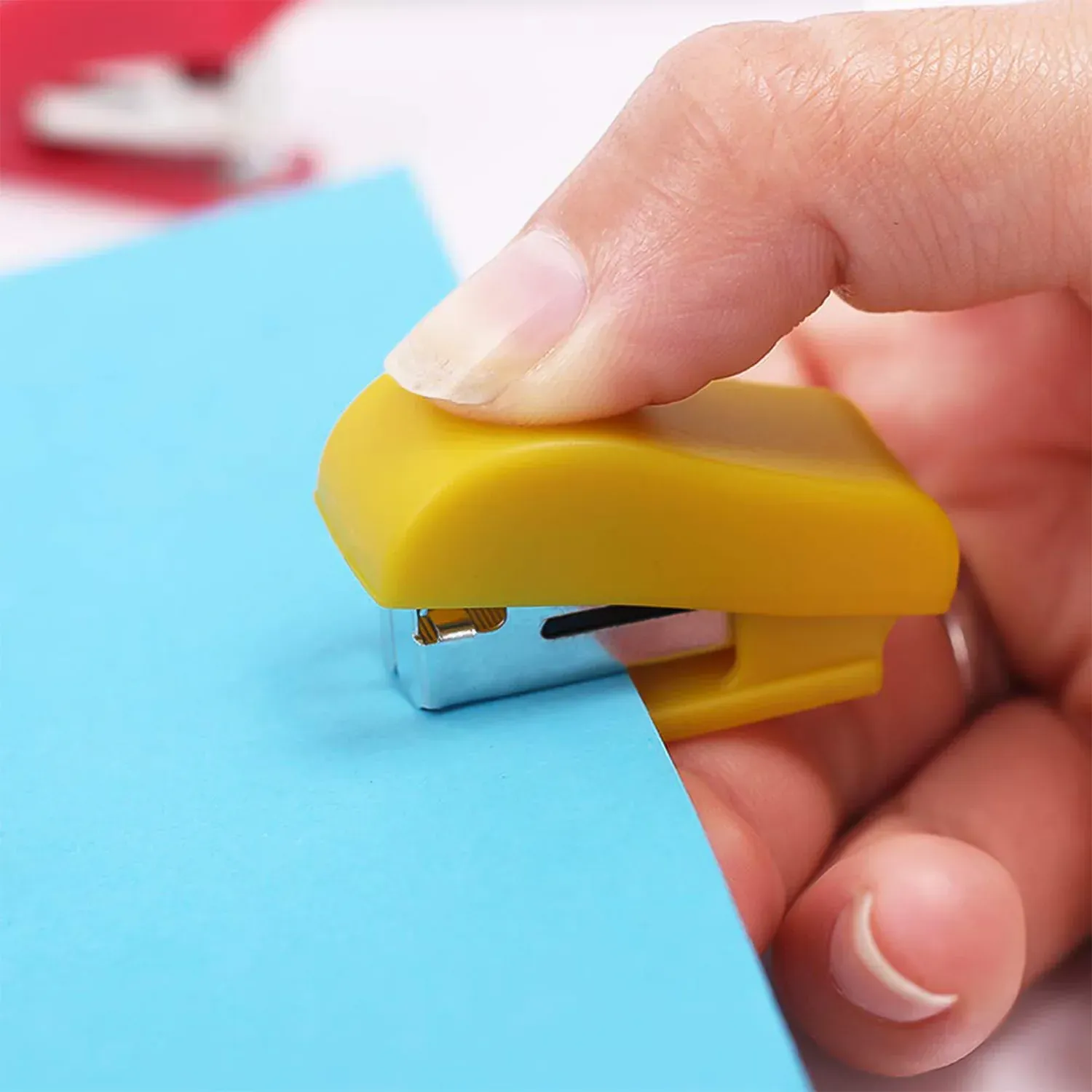Mini Stapler Set Staples – Assorted Colors | No.10 Staplers with Pins (20 pcs Set) - Detailed Feature View 7
