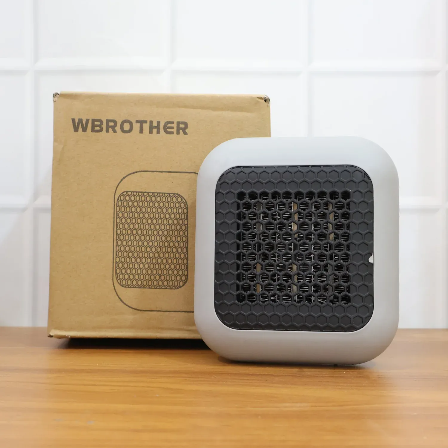 600W Wall-Mounted Room Heater – Fast Heating & Space Saving - Detailed Feature View 9