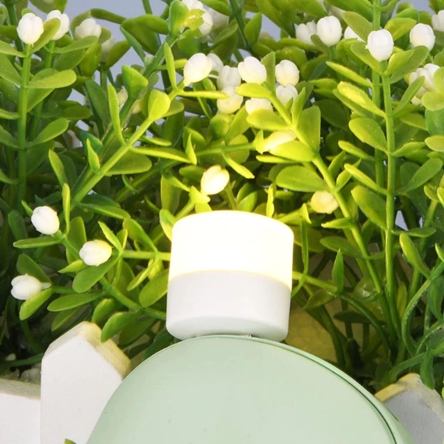 Small USB Bulb used in official places for room lighting purposes. (Yellow Color) - Detailed Feature View 2
