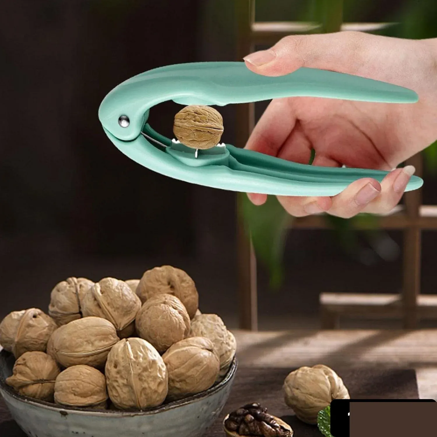 Nutcracker Chestnut Nuts Opener Clip (1 Pc) - Detailed Feature View 1