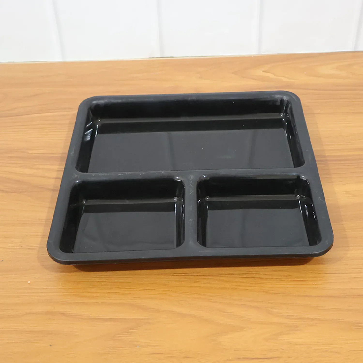 Plastic 3-Compartment Meal Serving Tray – Durable & Easy-Clean - Detailed Feature View 8