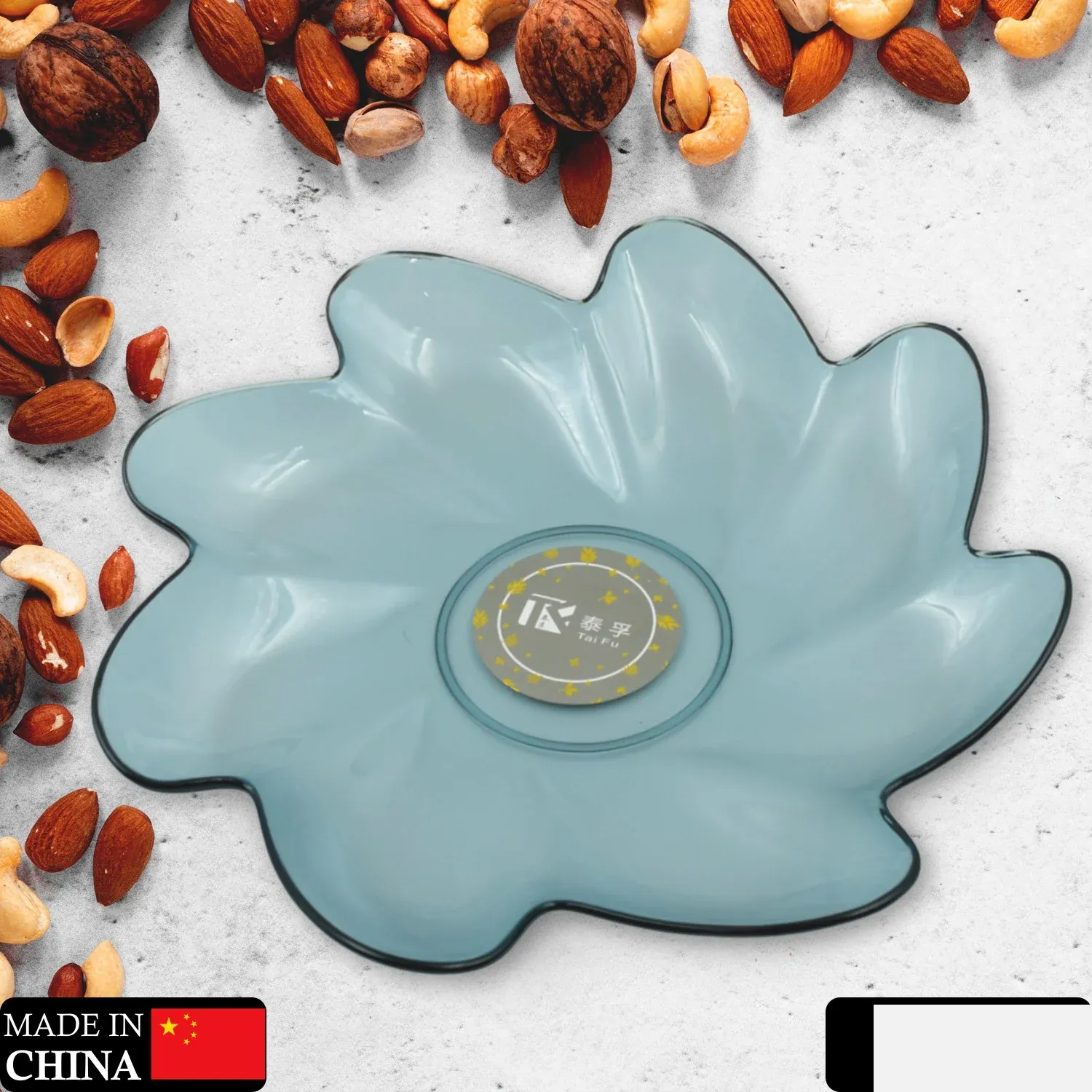 Flower Shape Kids Plastic Plate - for Dinner, Snacks & Party Supplies (1pc) - Detailed Feature View 1