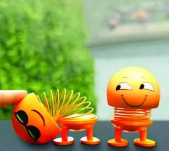 Shaking Head Doll – Smiling Emoticon Figure | Dollovia