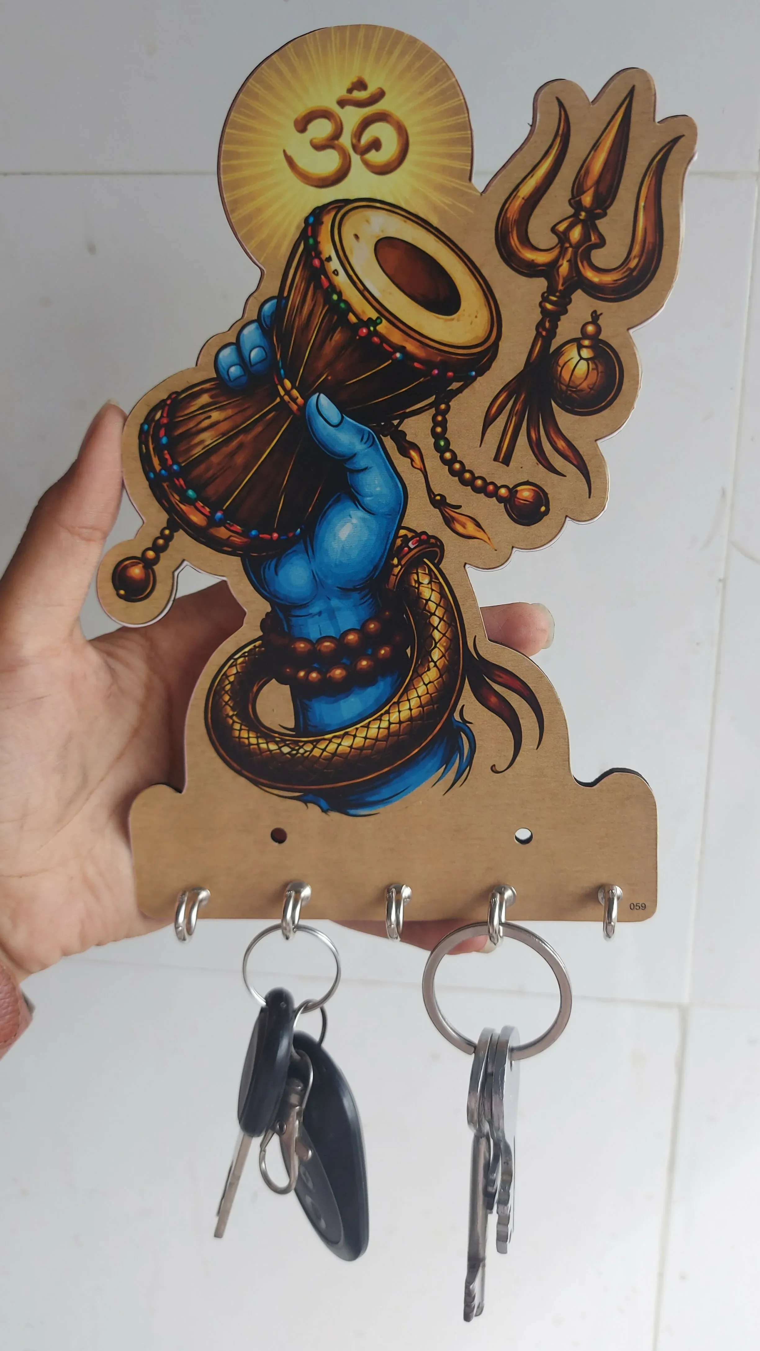 Mahadev Wooden Key Holder – Elegant Wall Mount with 5 Hooks - Detailed Feature View 4