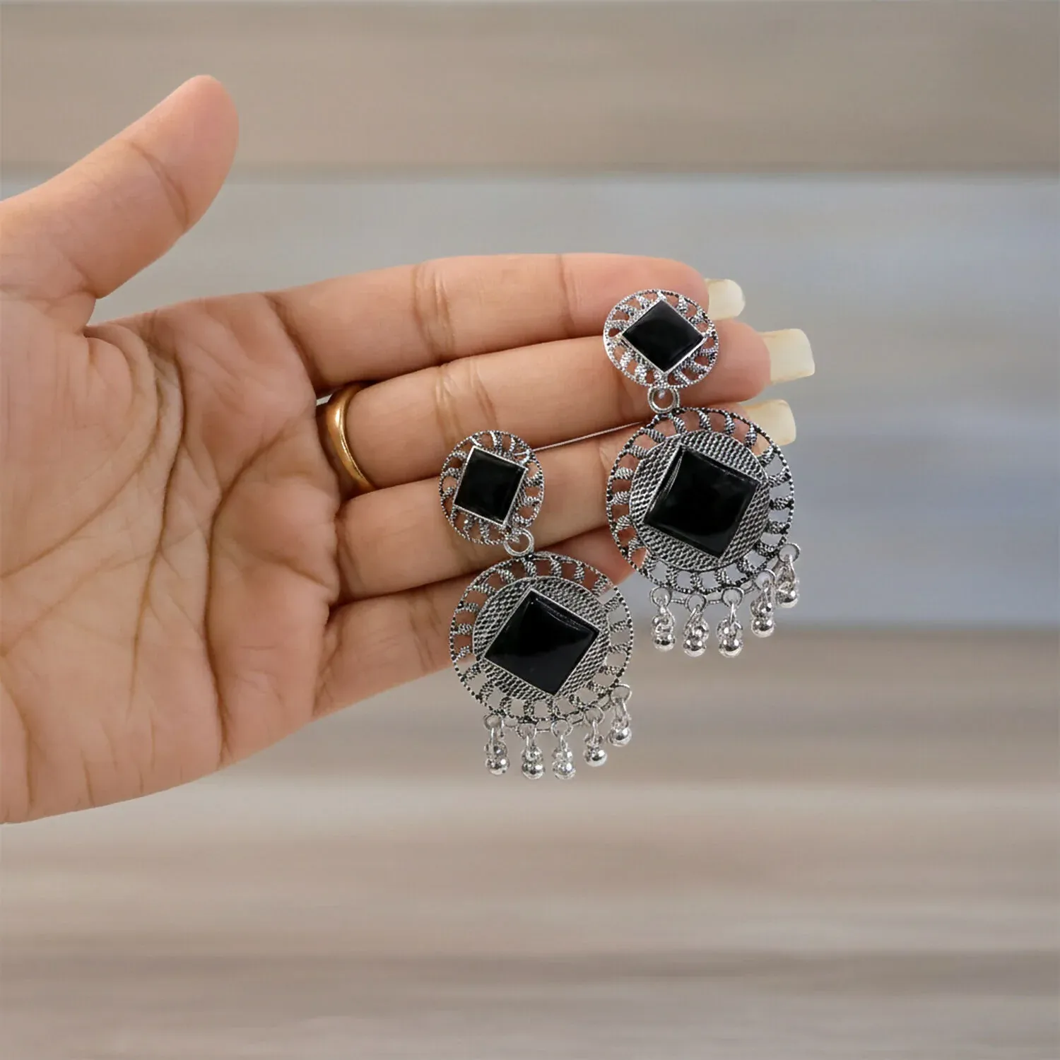 Vintage Charm Oxidized Silver Black Stone Earrings - Detailed Feature View 3