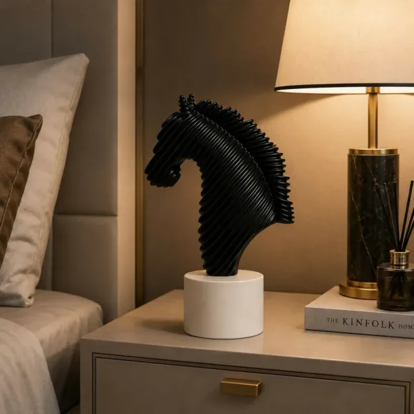 Modern Horse Head Statue – Elegant Home & Office Decor