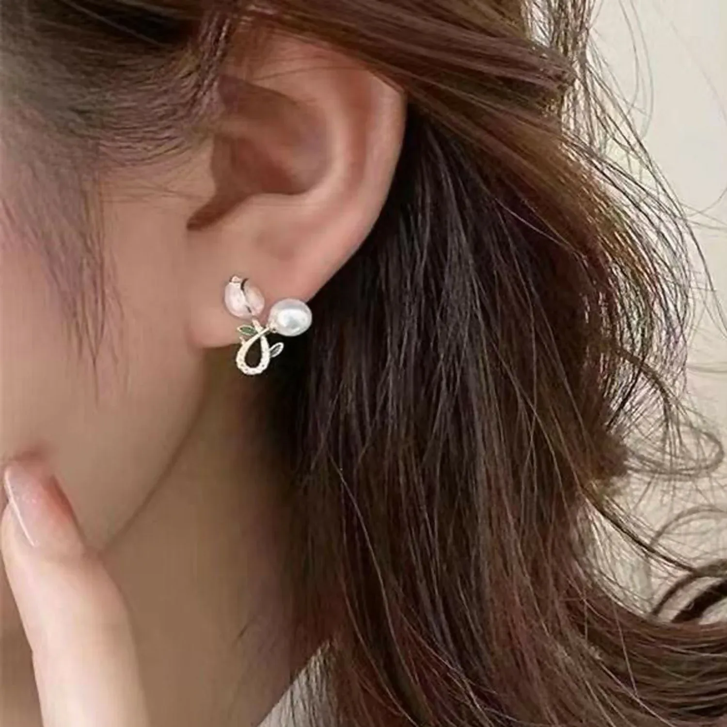 Pink Tulip & Pearl Earrings – Elegant Korean Style Jewelry - Detailed Feature View 3
