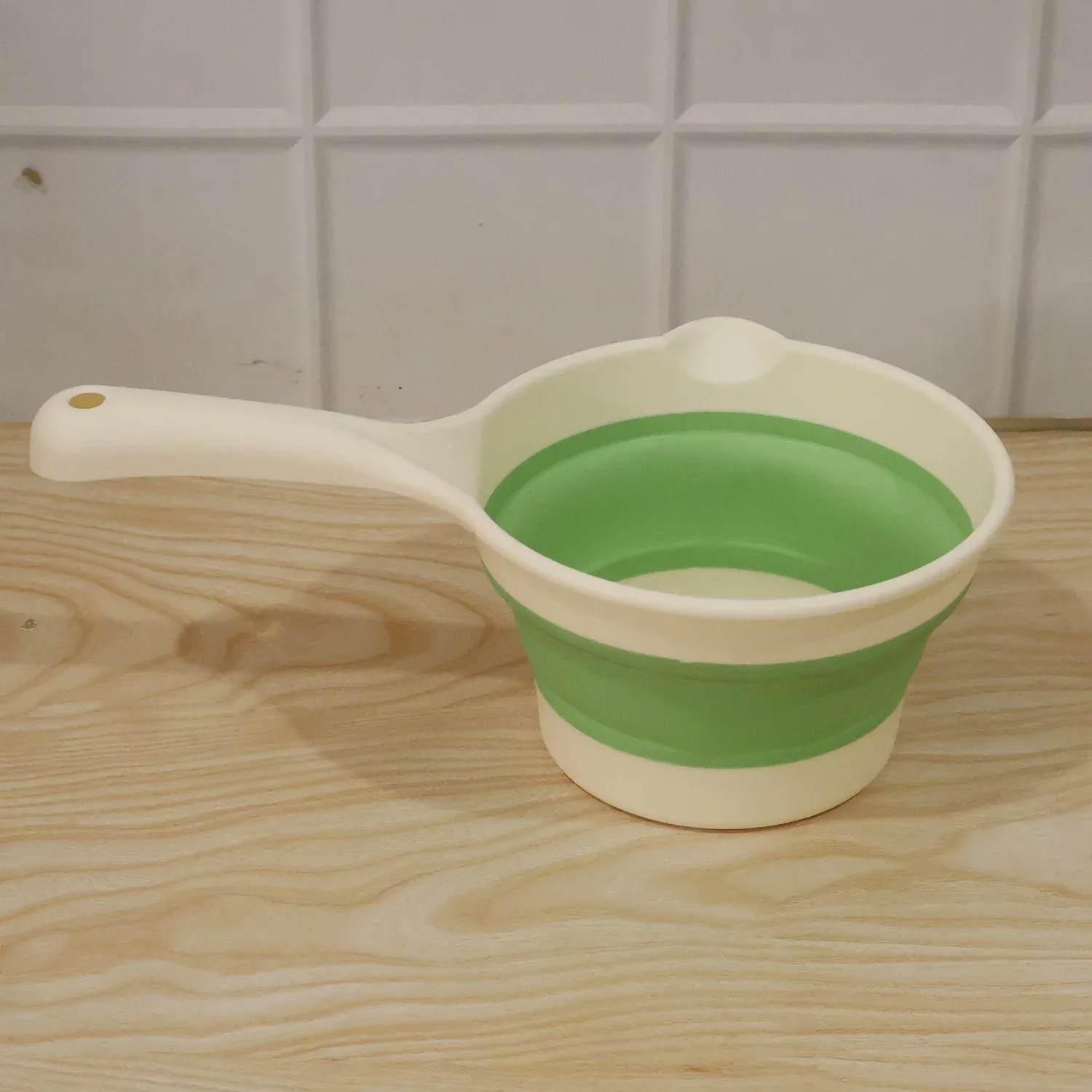 Foldable Water Dipper – Space-Saving, Easy Pouring & Versatile - Detailed Feature View 8
