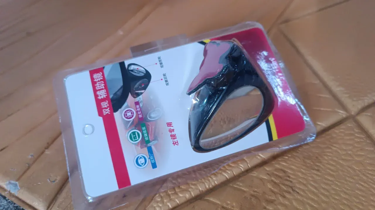 2 in 1 Car Blind Spot Mirror 360 Rotation Adjustable HD Glass (1 Pc) - Detailed Feature View 5