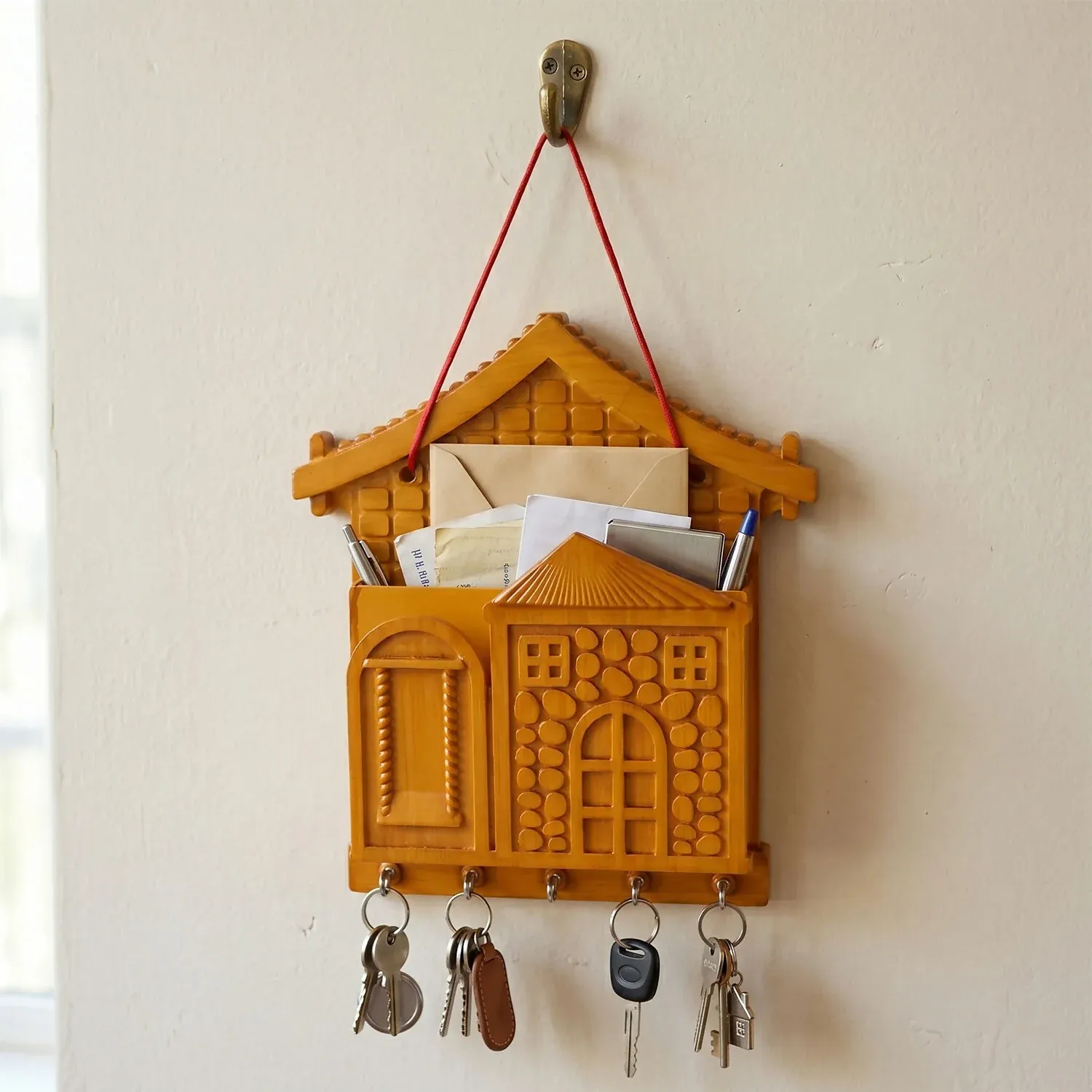 Key Holder with Key Villa – Rustic Wooden Organizer with Hooks - Detailed Feature View 2