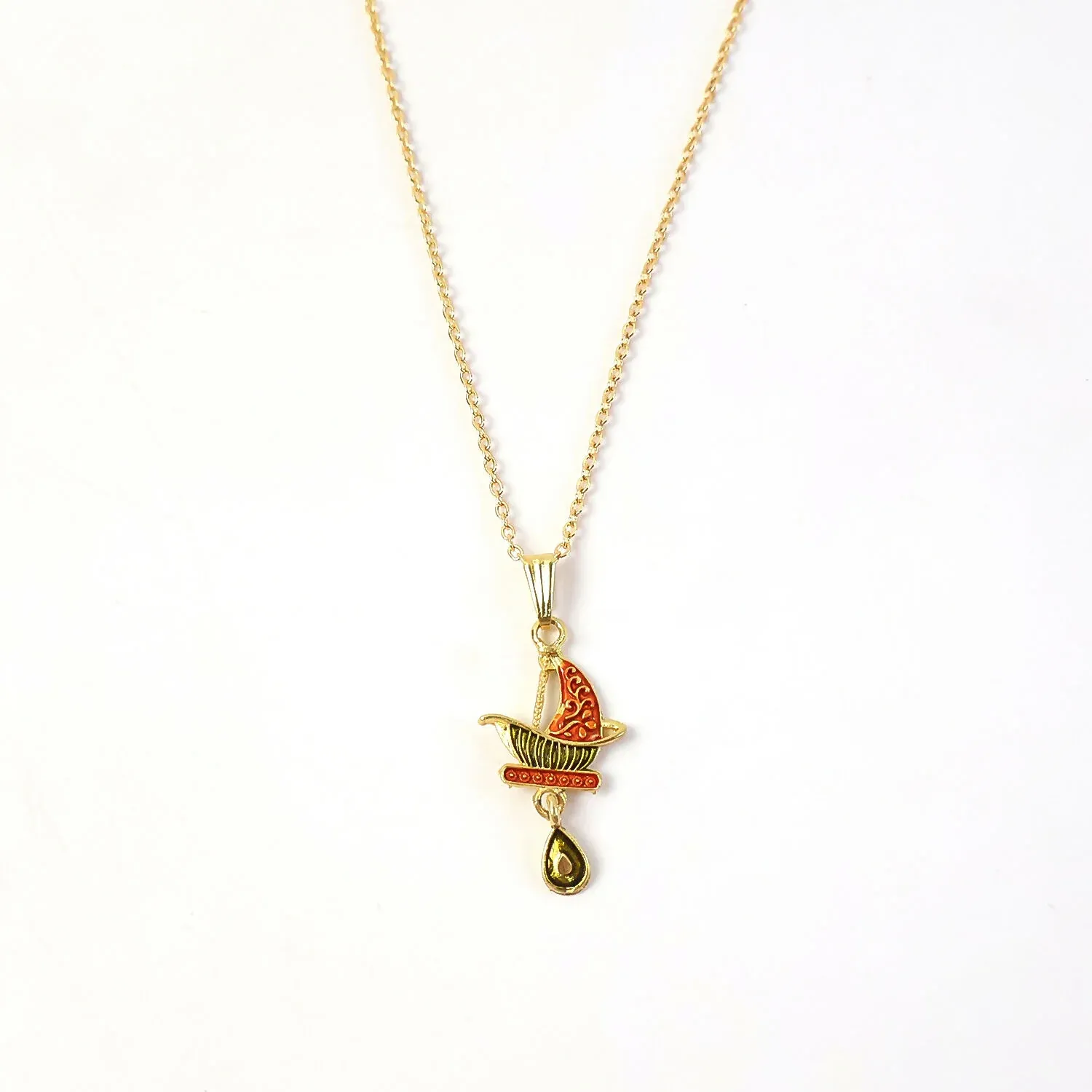 Stylish Steamer Boat Design Pendant Necklace with Chain for Women - Detailed Feature View 4