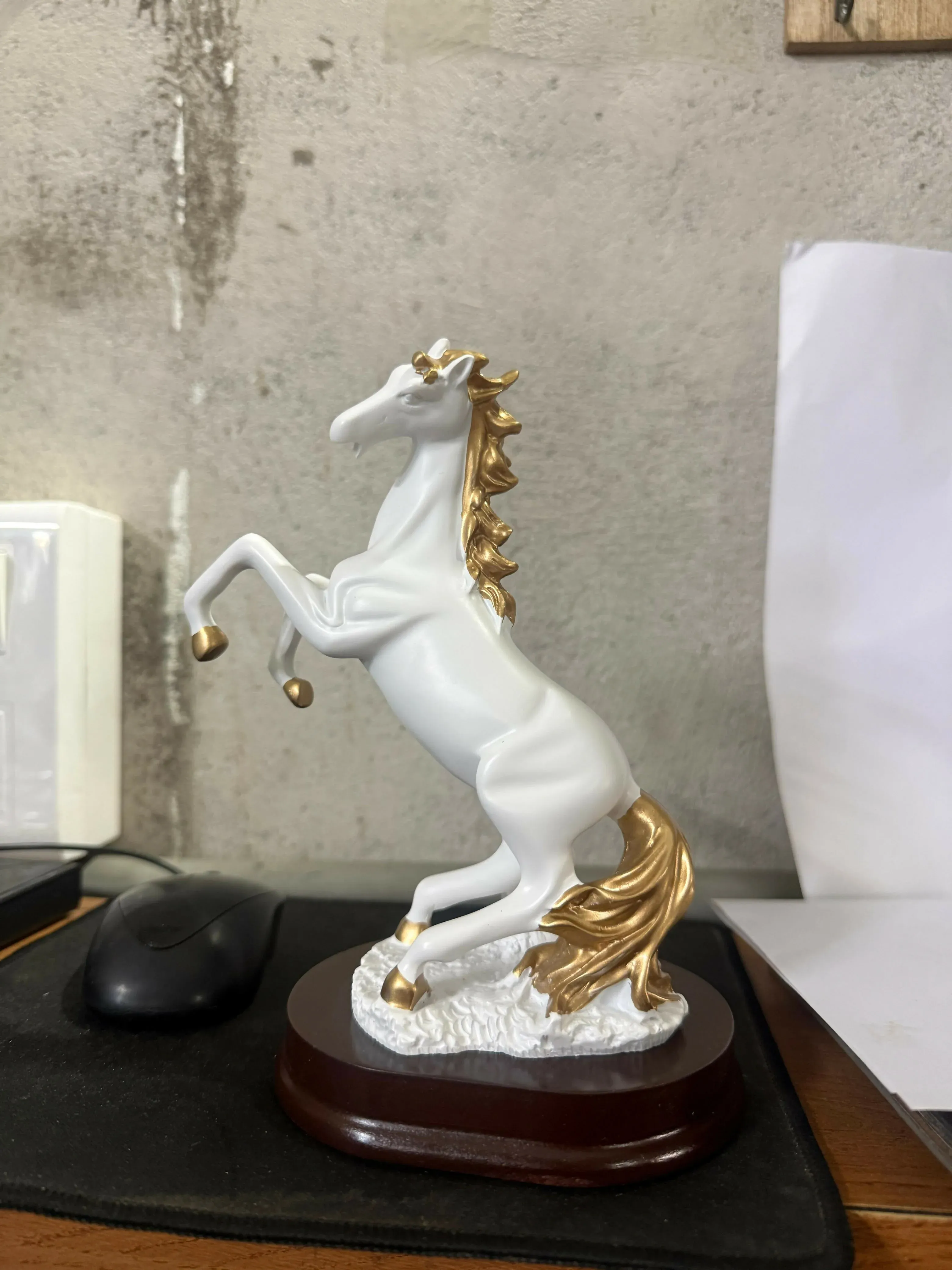 White Elegant Horse Showpiece Statue for Home Decor Tabletop - Detailed Feature View 3