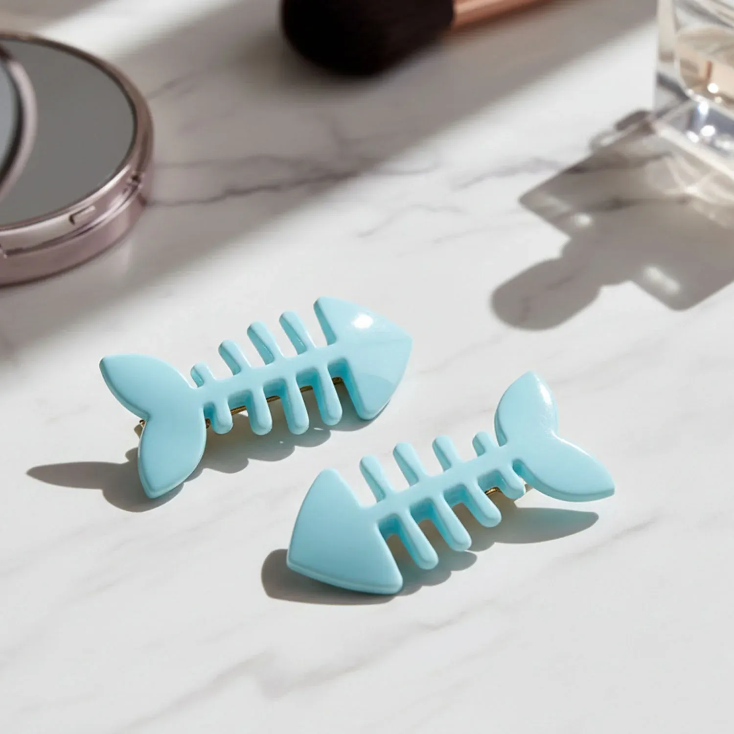 Fishbone Hair Clip Set – Cute & Strong Grip Pack of 4 - Detailed Feature View 5