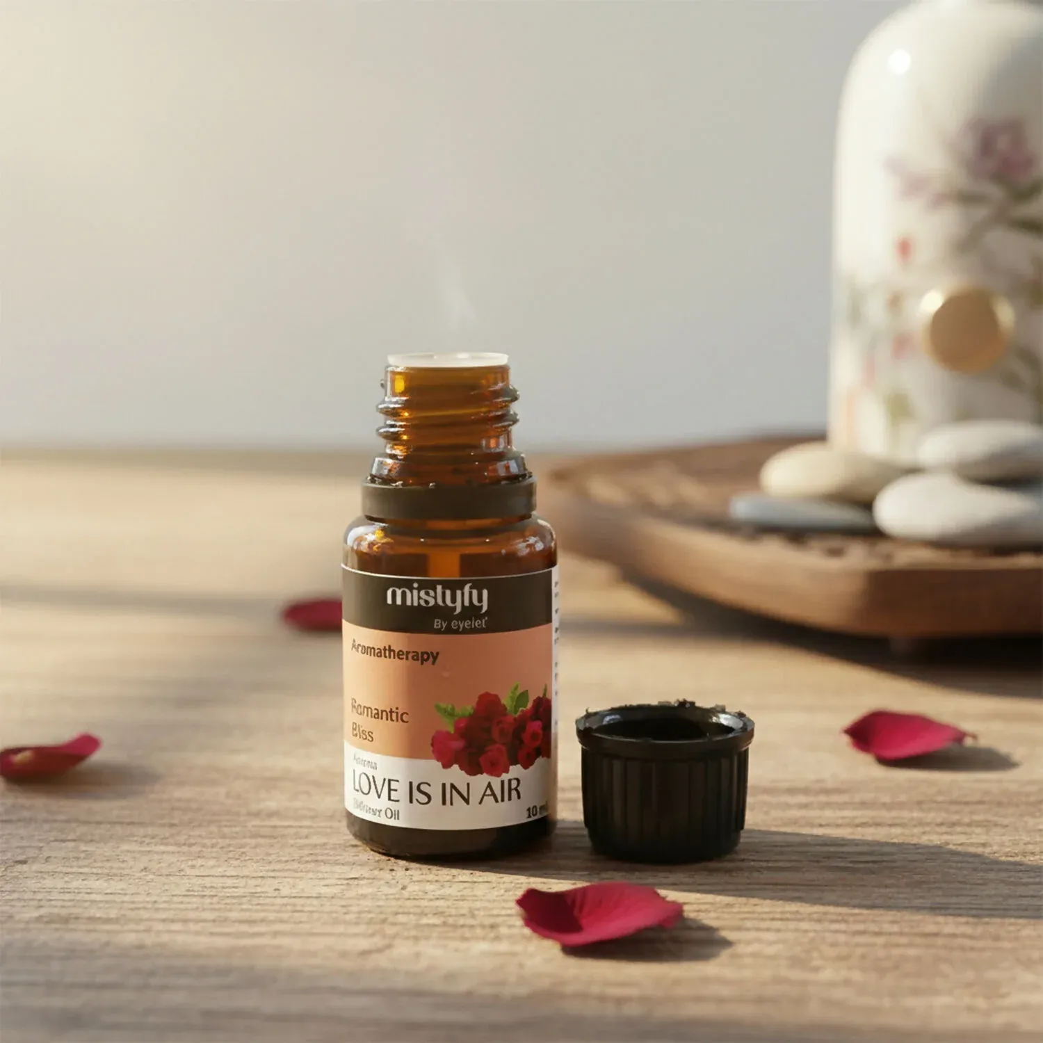 Eyelet Love Is In Air Aroma Diffuser Oil, Romantic Bliss Fragrance & Aromatherapy (10Ml) - Detailed Feature View 3