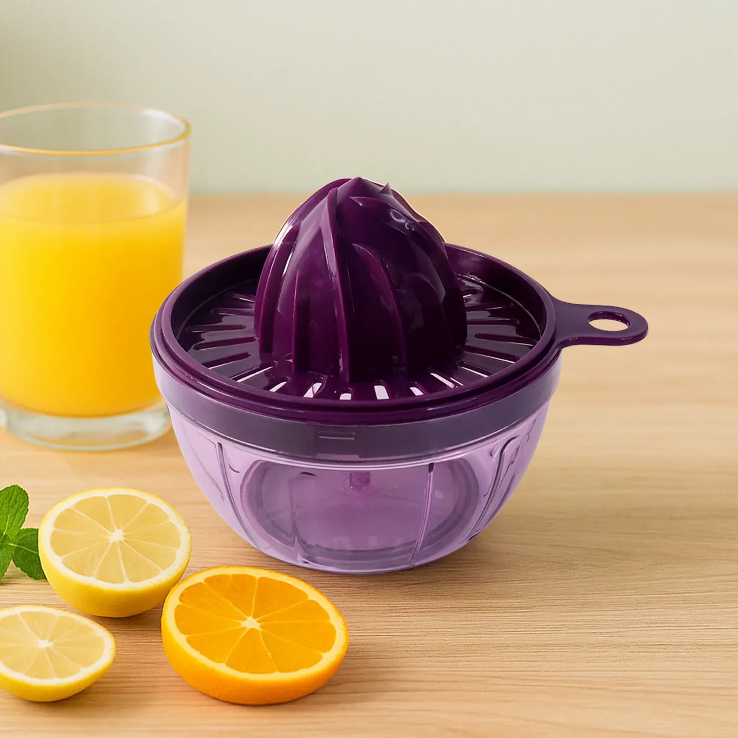 Premium Supermom Plastic Little Hand Juicer 650ml - Buy Online at Alikart