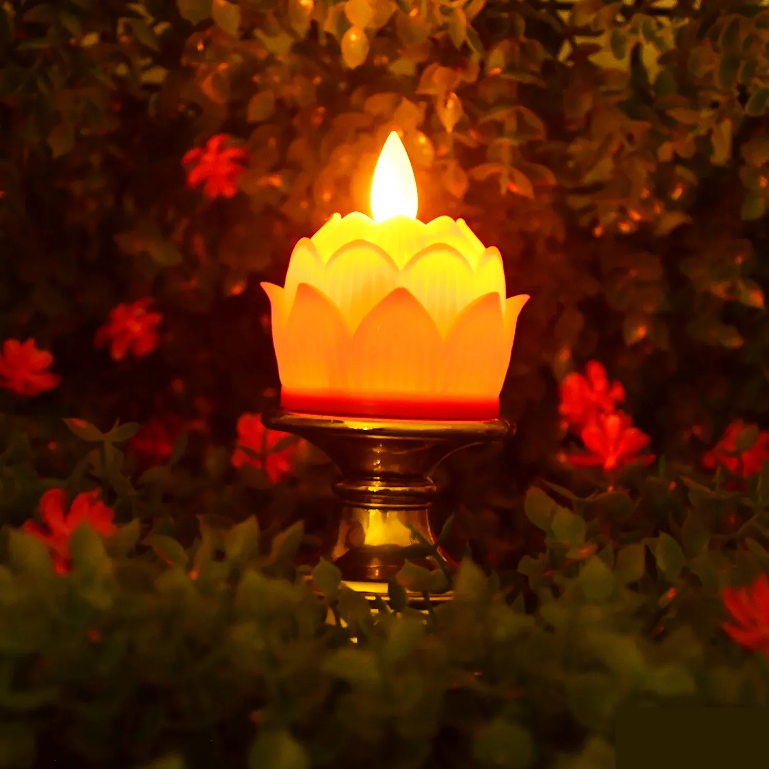 Premium Lotus Shaped LED Flameless Candle with Decorative Holder (1 Pc) - Detailed Feature View 2