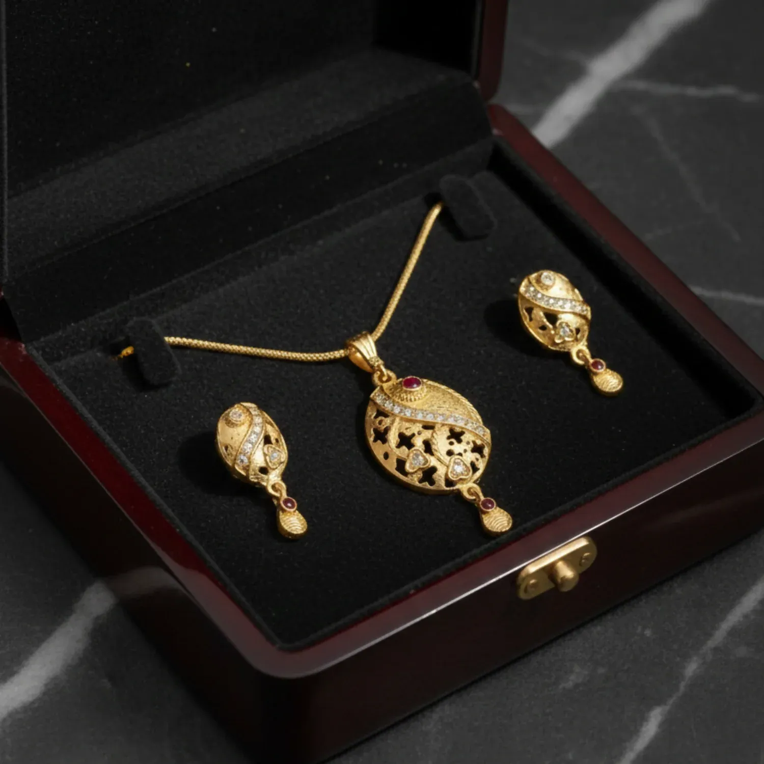 Oval Motif Gold Pendant & Earring Set – Elegant Traditional Jewelry for Women - Detailed Feature View 6