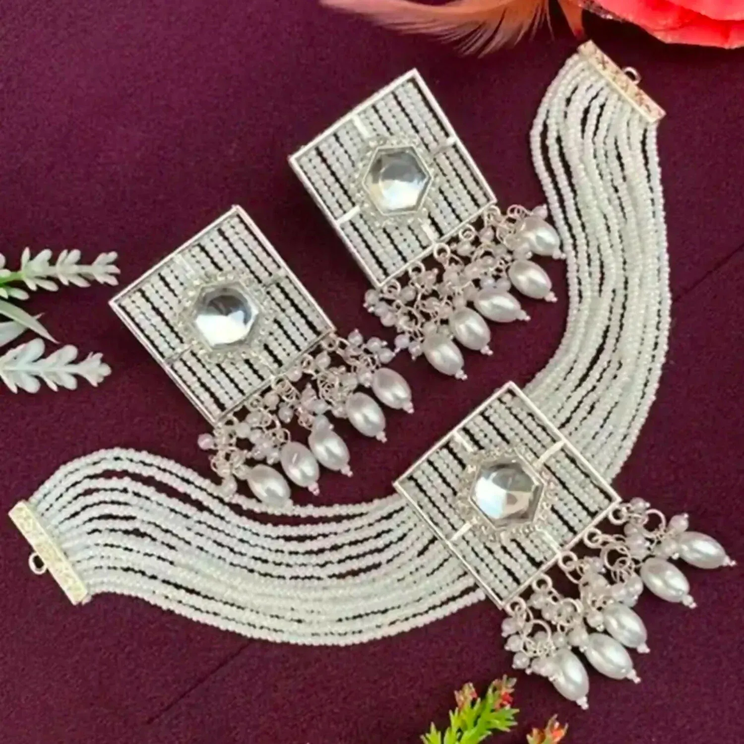 Beautifully Premium Quality Pearl Choker Necklace With Beautiful Earrings - Detailed Feature View 2