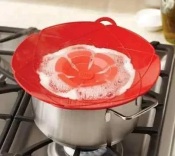 Multifunctional Silicone Spill Stopper Lid Cover for Pots & Pans