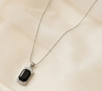 Elegant Black Onyx Pendant Necklace with Stylish Crystal Frame
