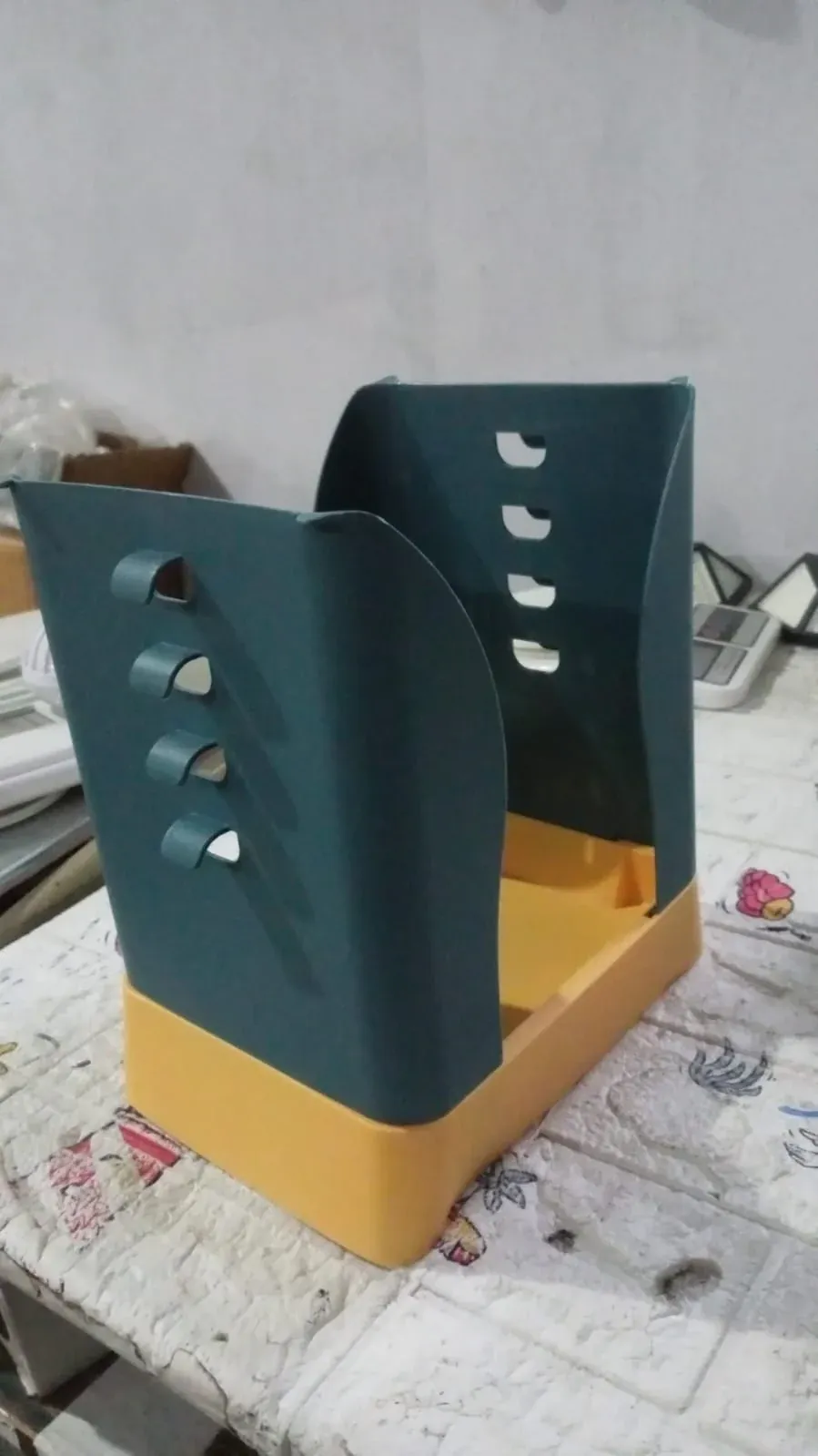 Expandable Waste Bin – Compact & Portable | Velvet Wheels - Detailed Feature View 7